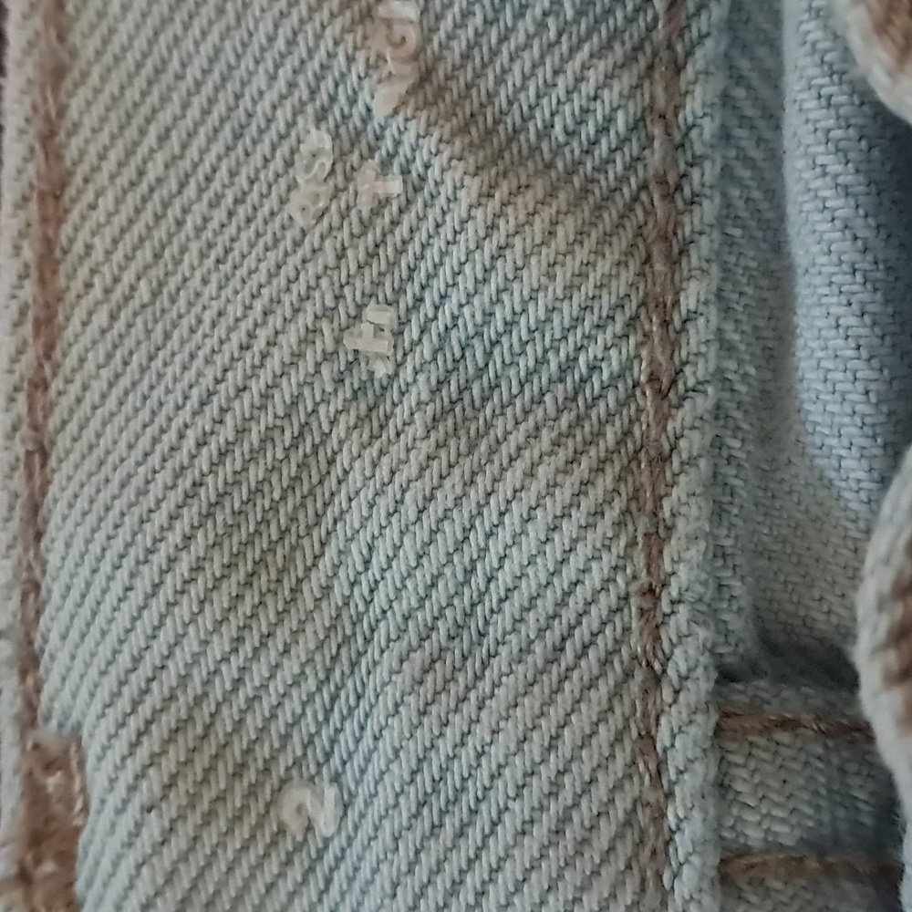 Distressed Jean's bundle. - Picture 5 of 5